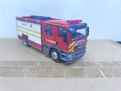 Scale man pompier - 1/43,