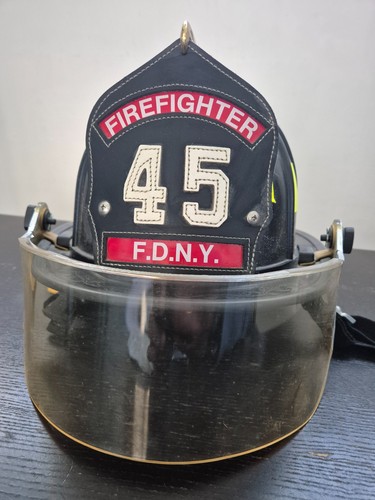 Amerikanischer feuerwehrhelm - amerikanischer,